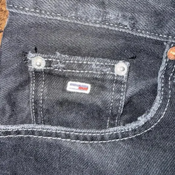 Tommy Jeans Women’s Ultra High Rise Mom Jeans Black Distressed Size 25 - Picture 3 of 9